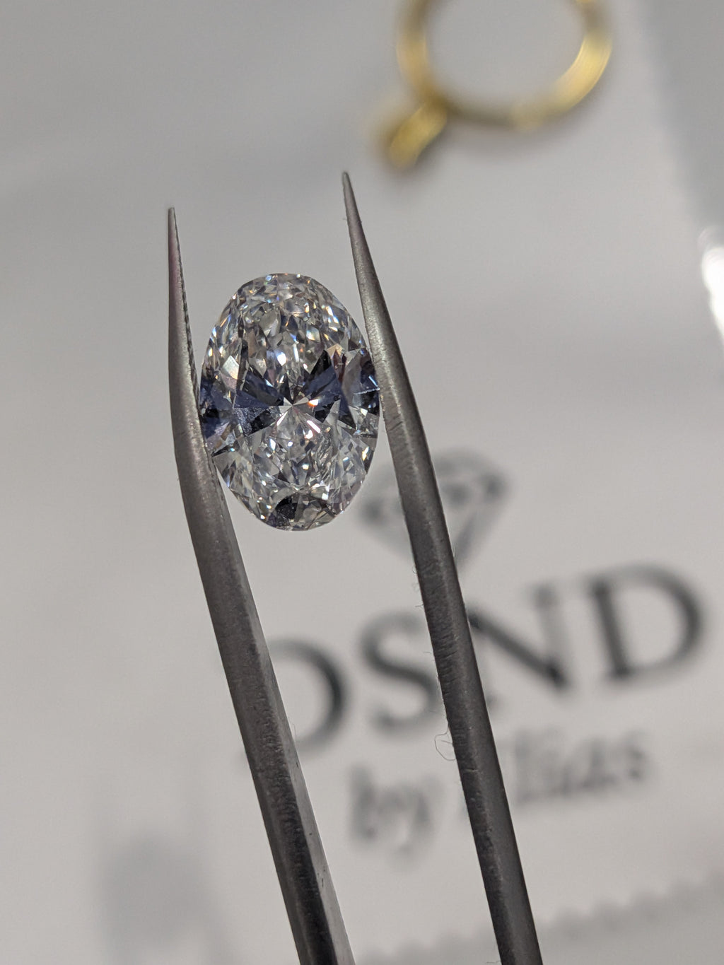 2.91 carat Lab Oval E VVS2 Diamond