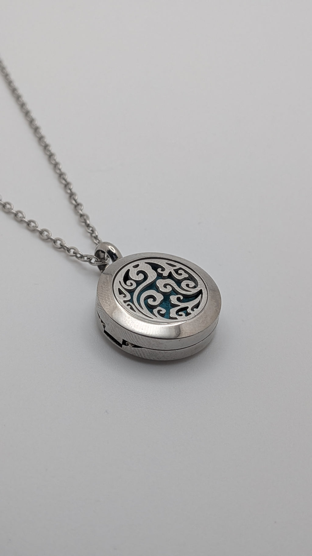 Kulli Steel Perfume Necklace