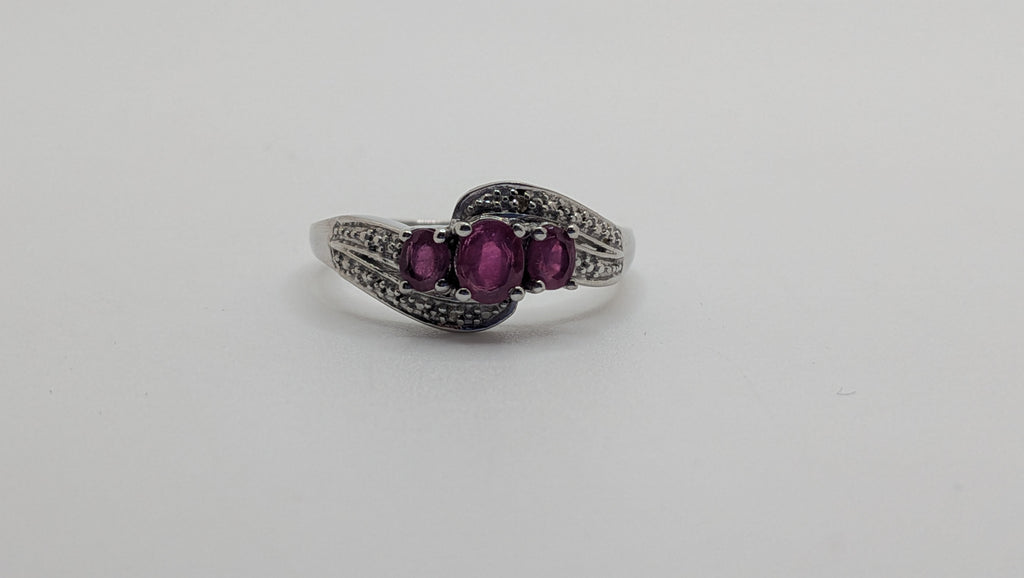 Sterling Silver Three Stone Ruby and 2 Diamonds Size 9