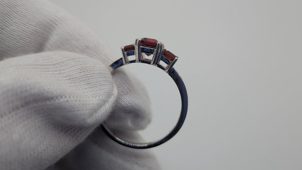Sterling Silver Three Stone Emerald and Square Garnet Size 8