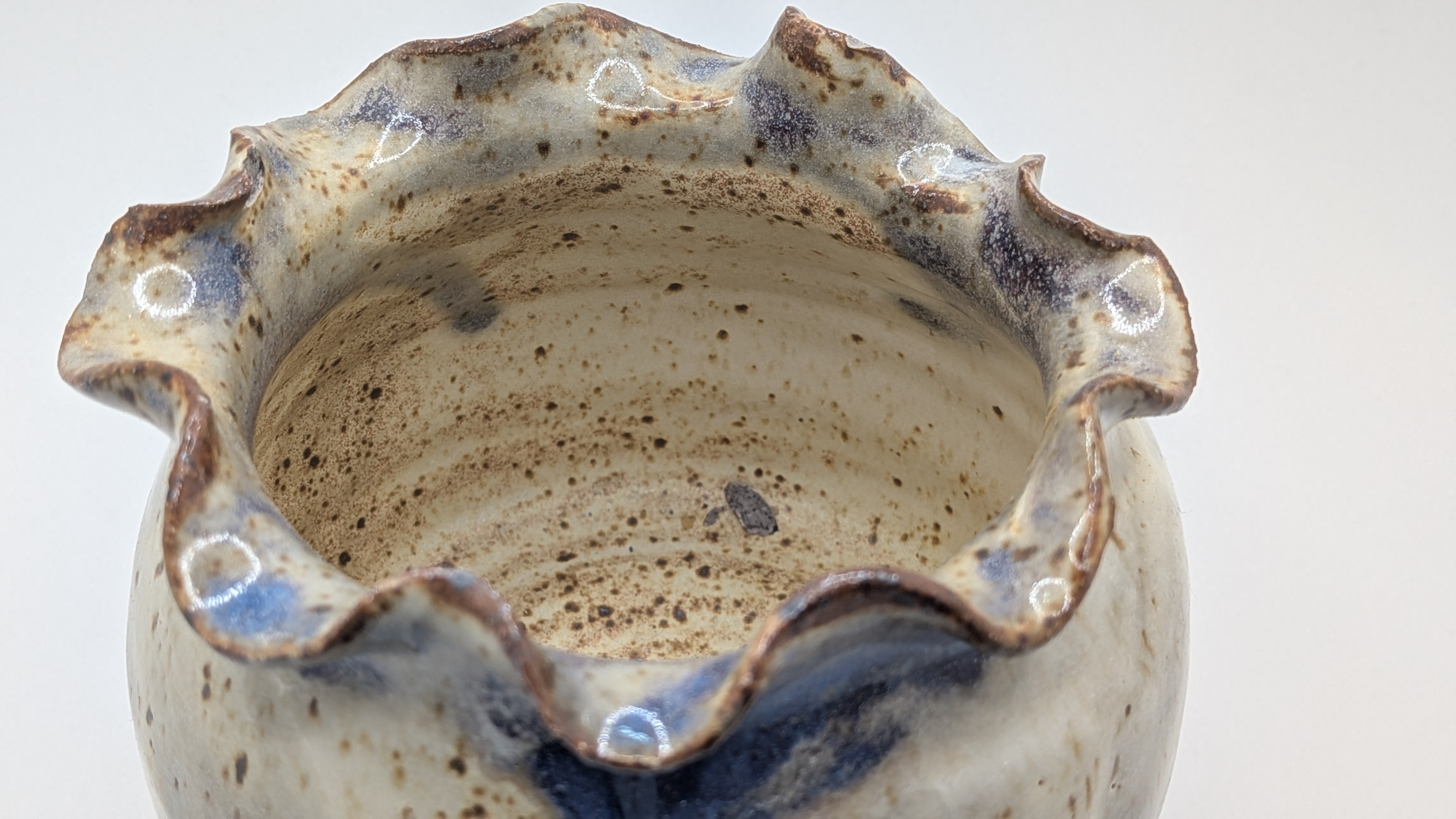Ceramic ruffle Vessel