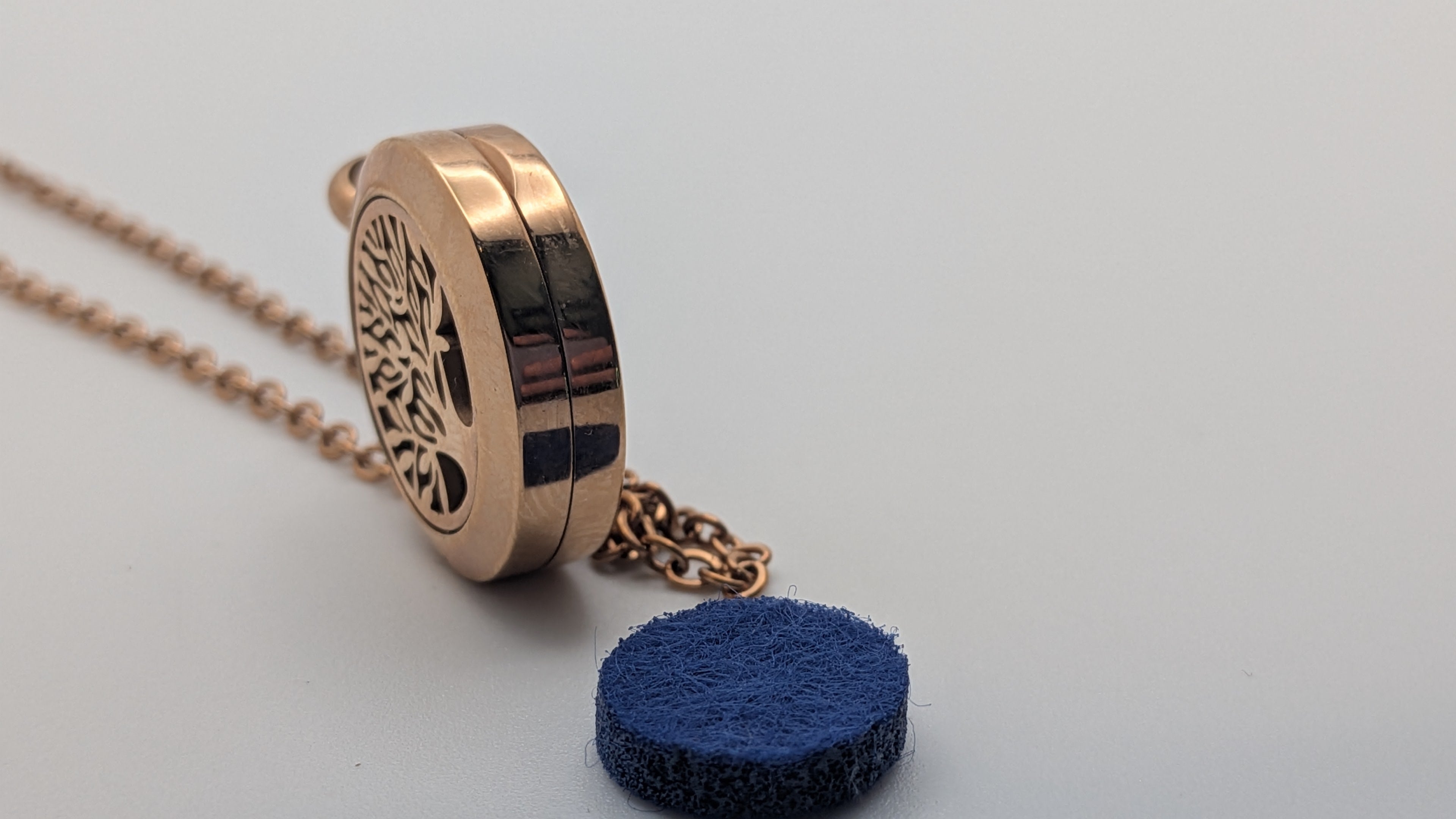 Kulli Rose Gold Perfume Necklace