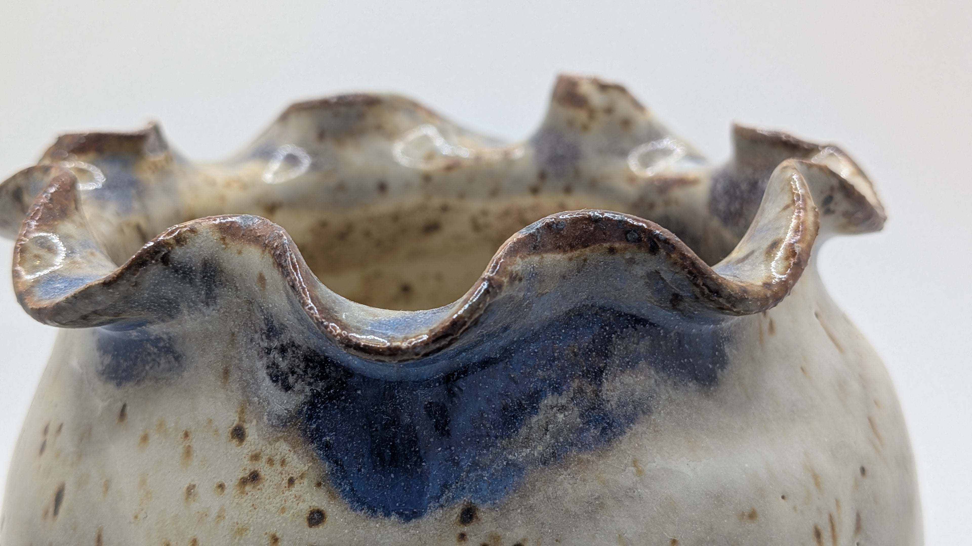 Ceramic ruffle Vessel