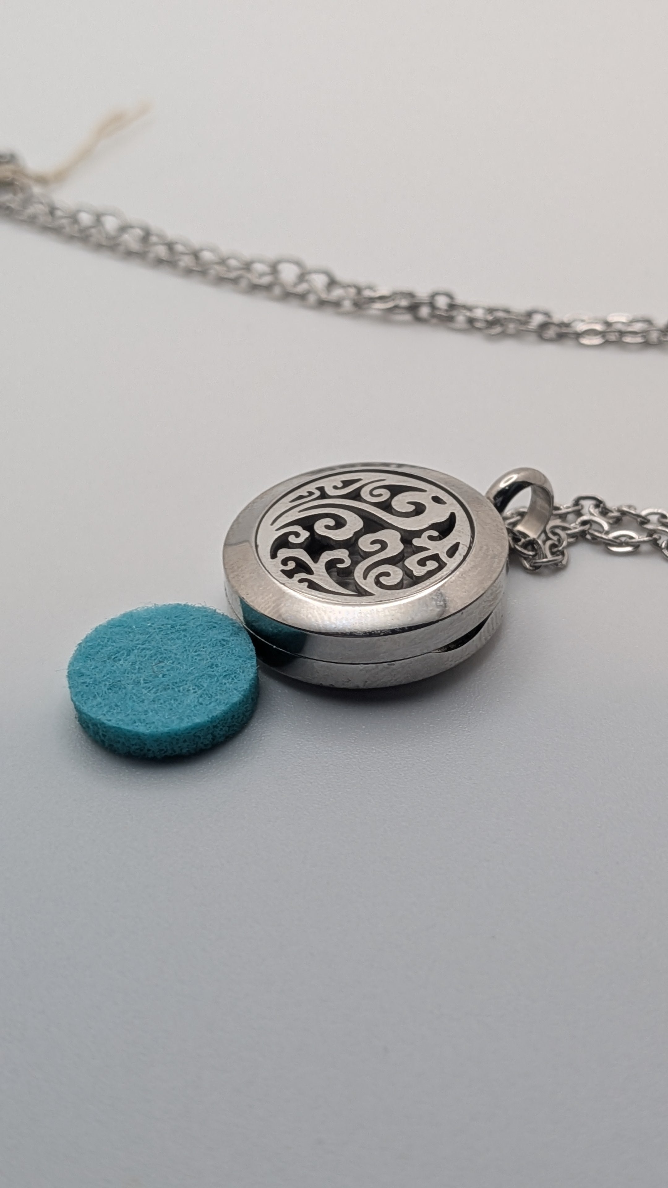 Kulli Steel Perfume Necklace