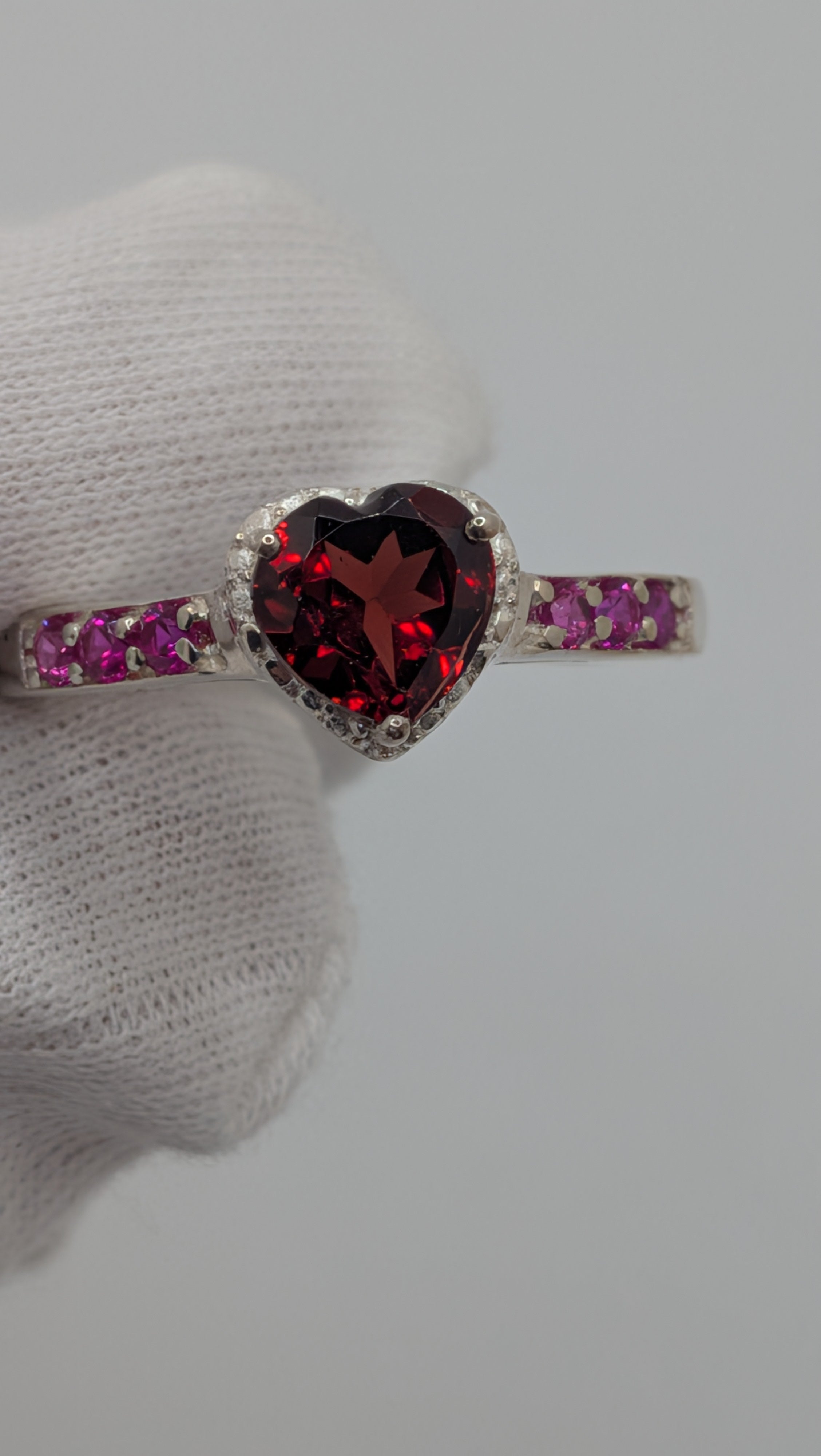 Sterling Silver Heart Garnet & Synthetic Rubies Size 8.75