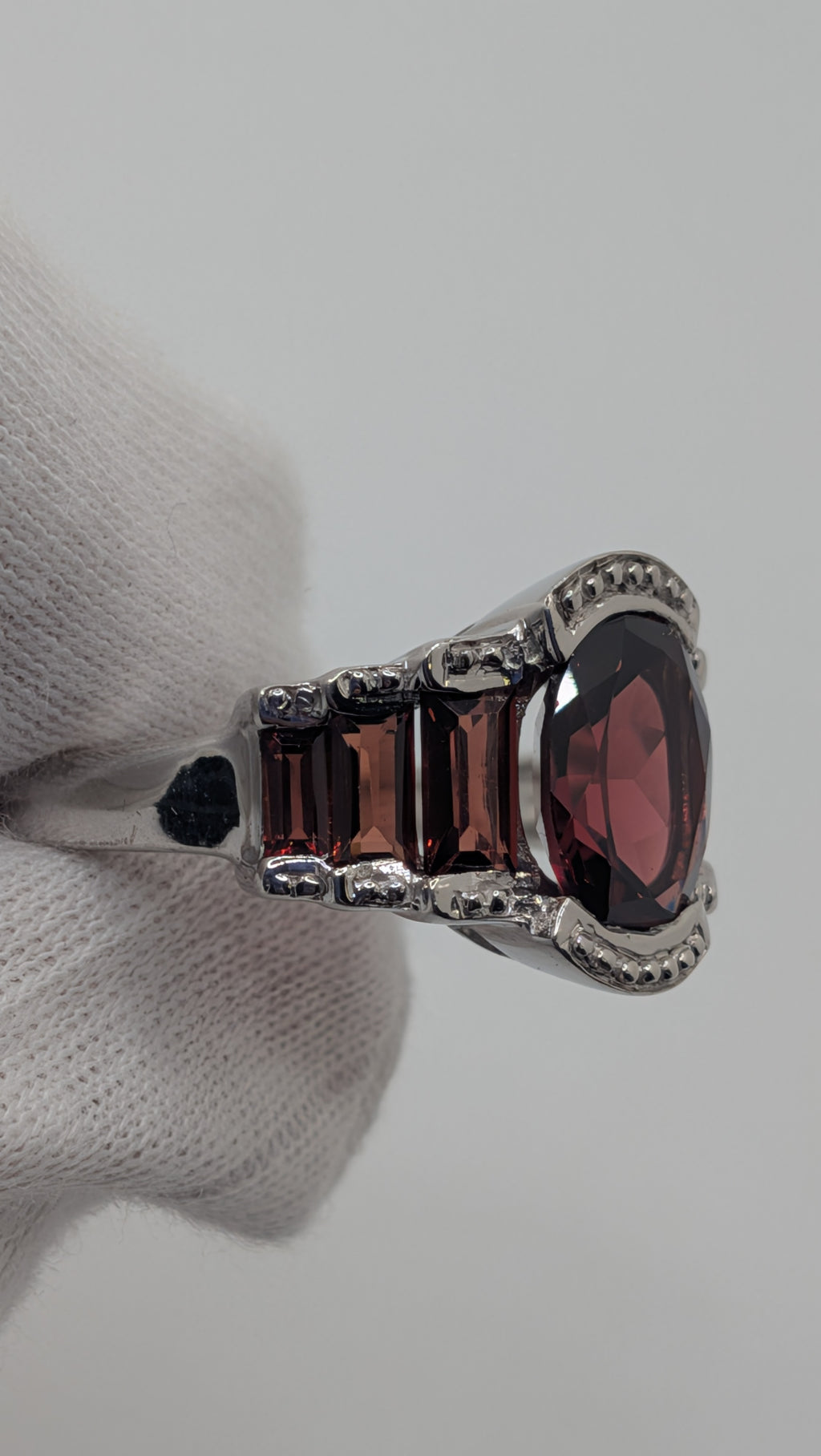 Sterling Silver Oval Garnet and Baguette Garnet Size 9