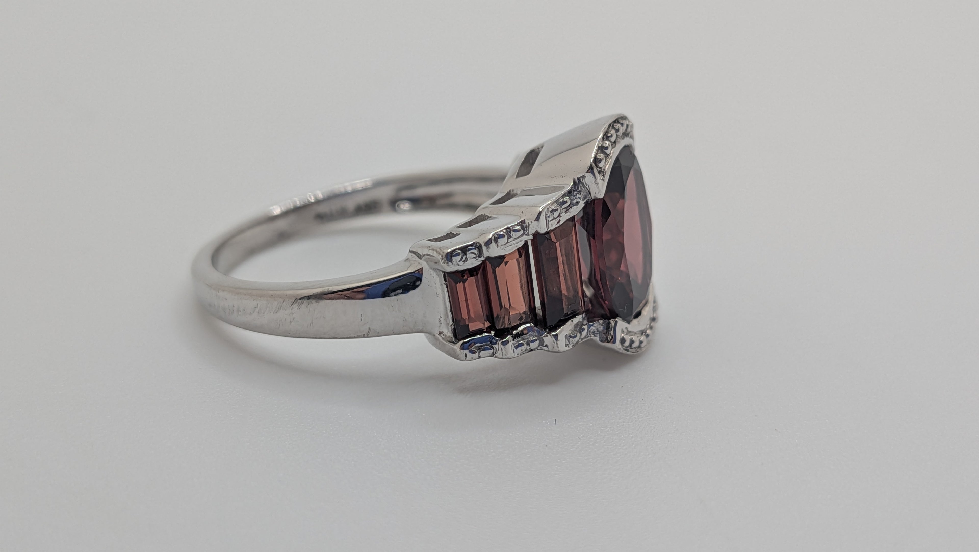 Sterling Silver Oval Garnet and Baguette Garnet Size 9