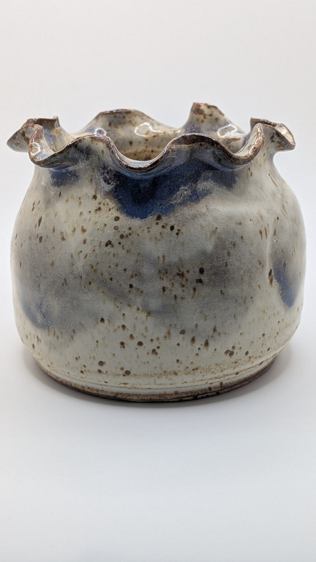 Ceramic ruffle Vessel