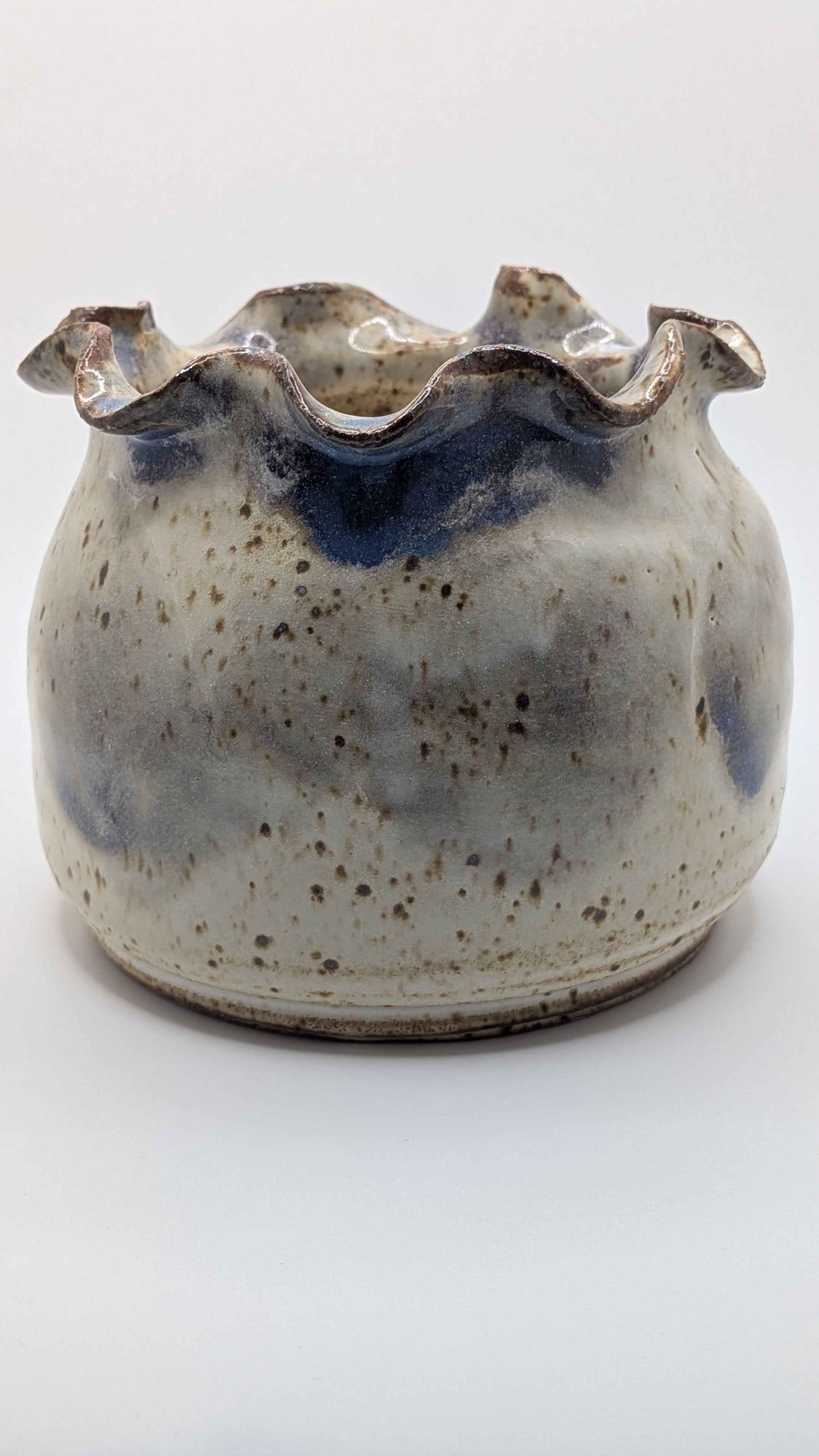 Ceramic ruffle Vessel