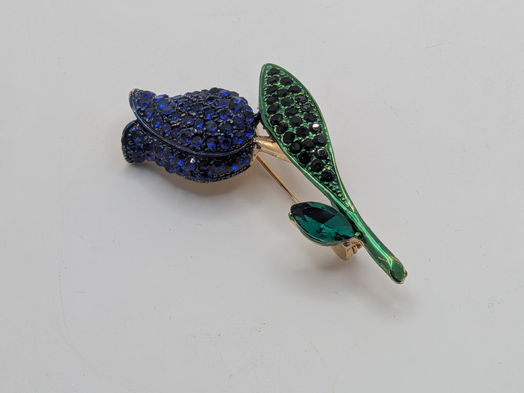 KULLI Atelier Vintage-Inspired Crystal Brooches Zinc alloy & crystal rhinestones $25