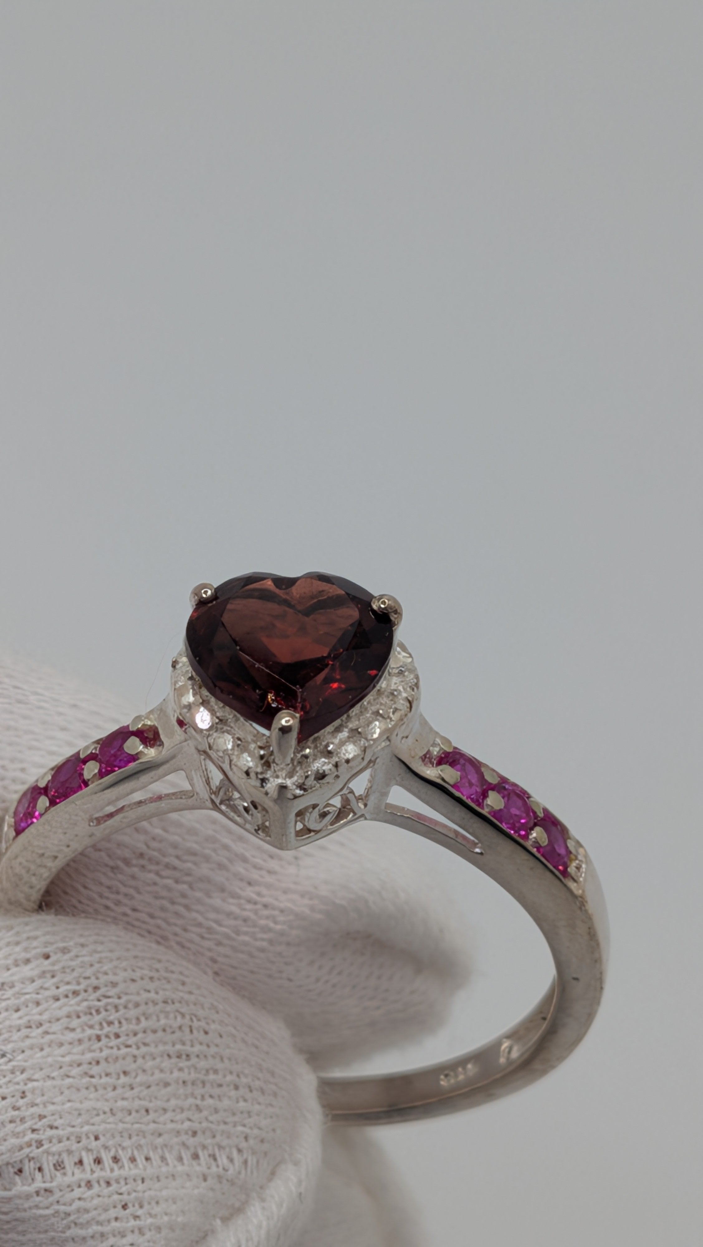 Sterling Silver Heart Garnet & Synthetic Rubies Size 8.75