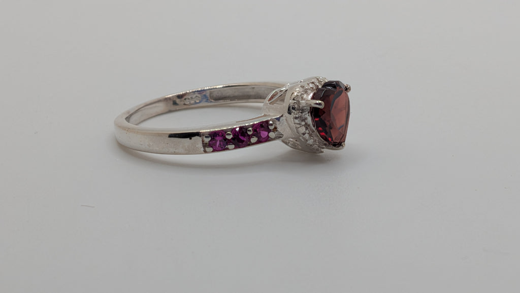 Sterling Silver Heart Garnet & Synthetic Rubies Size 8.75