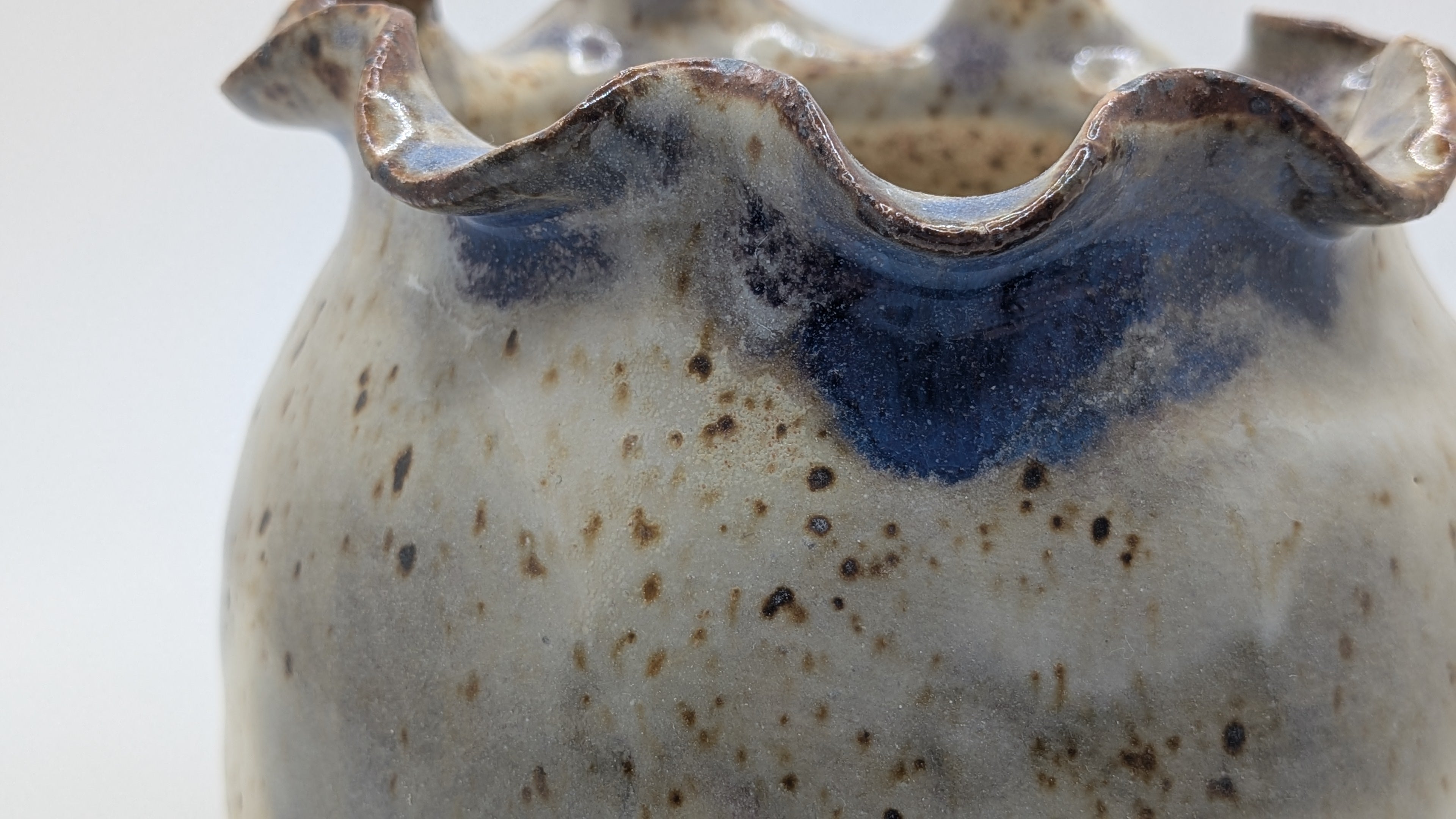 Ceramic ruffle Vessel