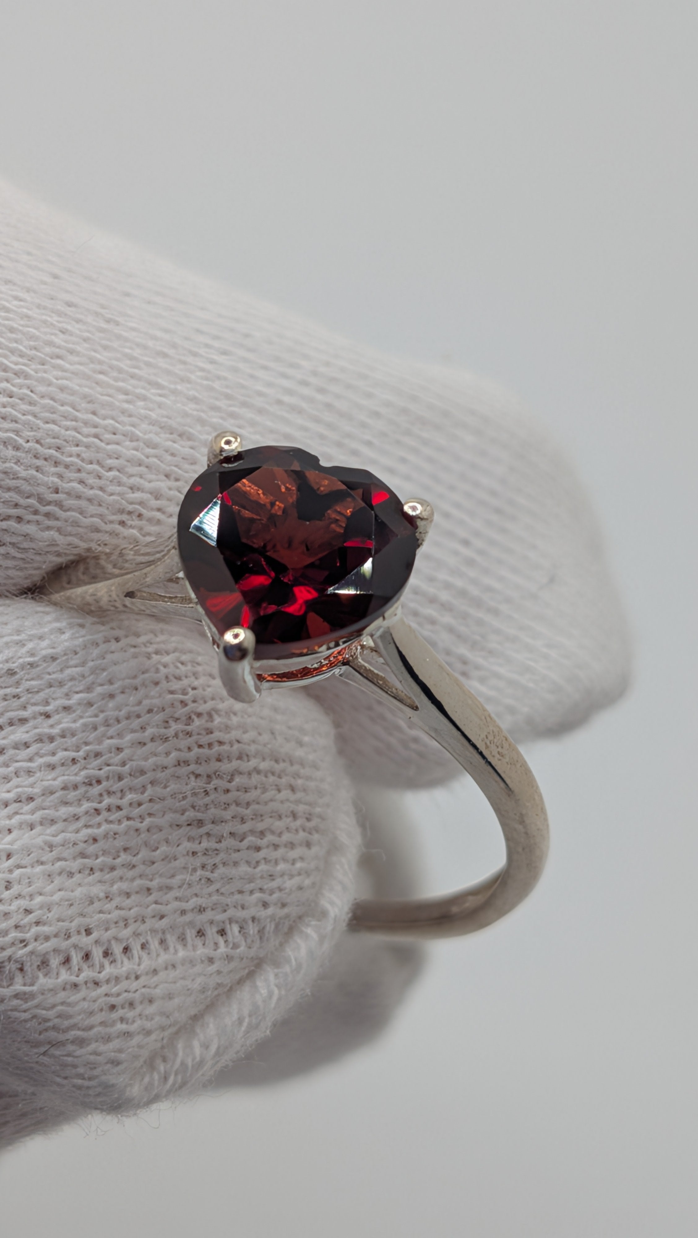 Sterling Silver Heart Garnet Ring Size 7