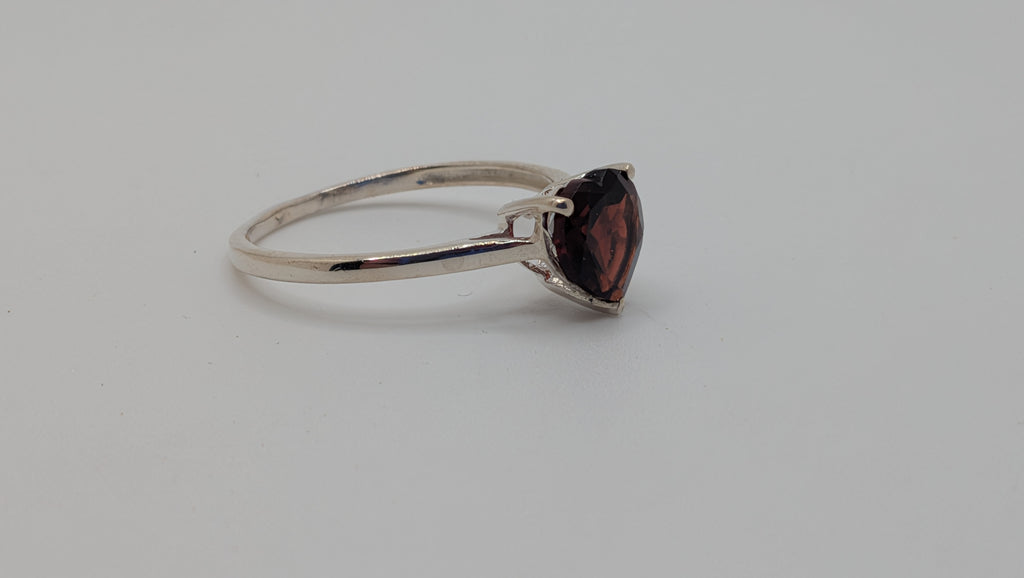 Sterling Silver Heart Garnet Ring Size 7