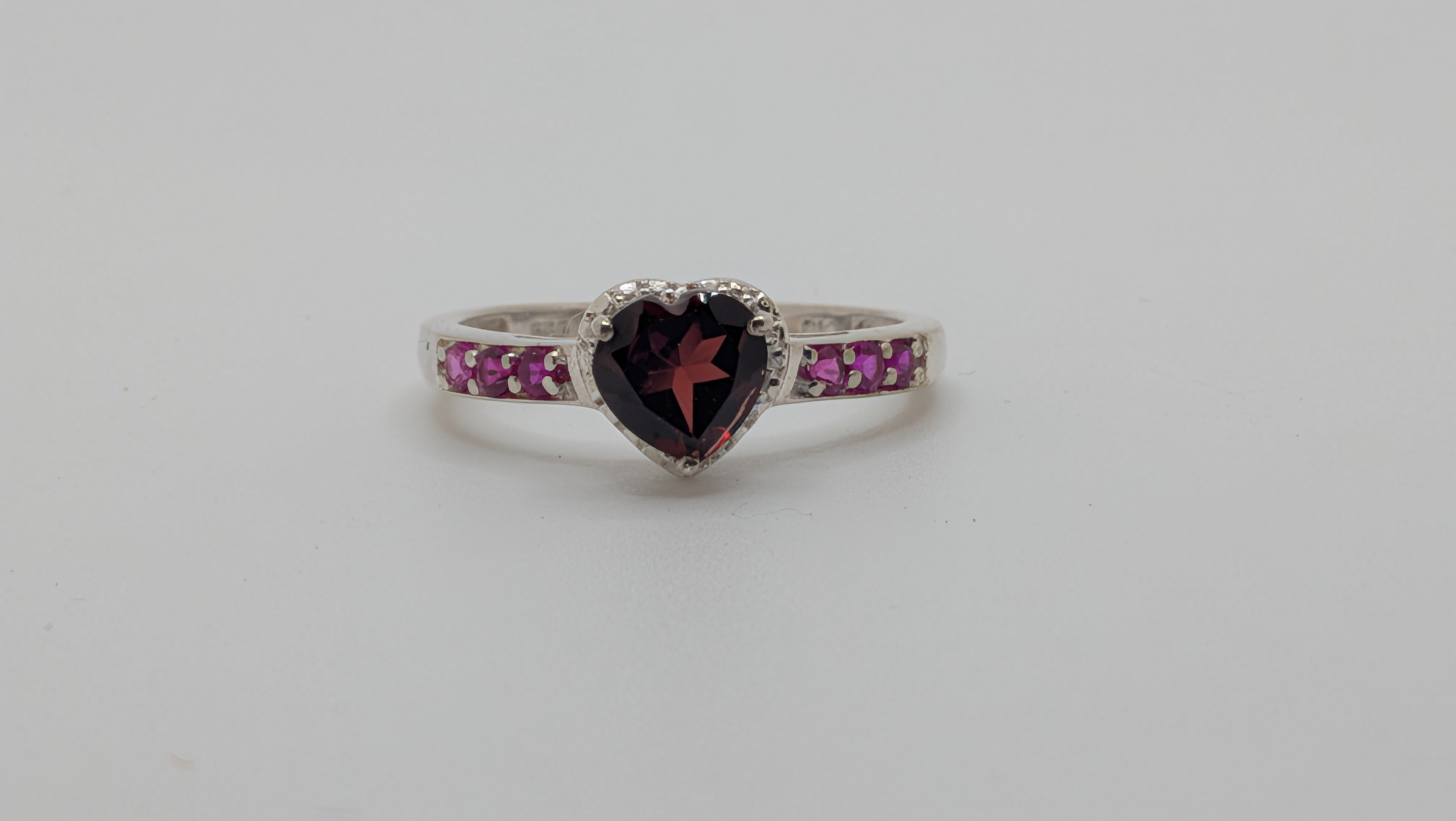 Sterling Silver Heart Garnet & Synthetic Rubies Size 8.75